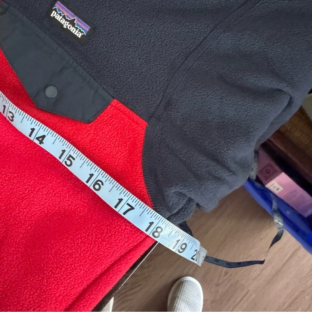 Patagonia Kids' micro D snap-T Fleece Red and Navy Jacket size 14
